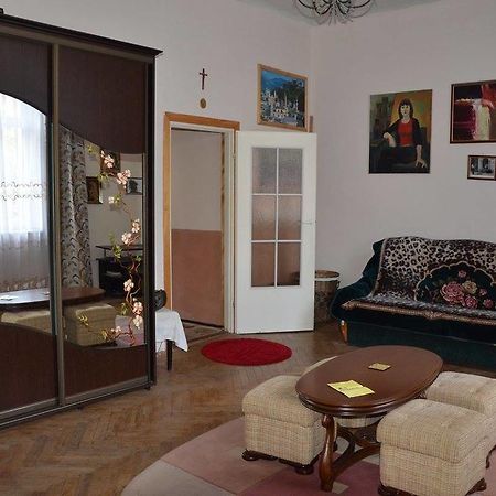 Mieszkanie Na Szpitalnej Lviv Luaran gambar